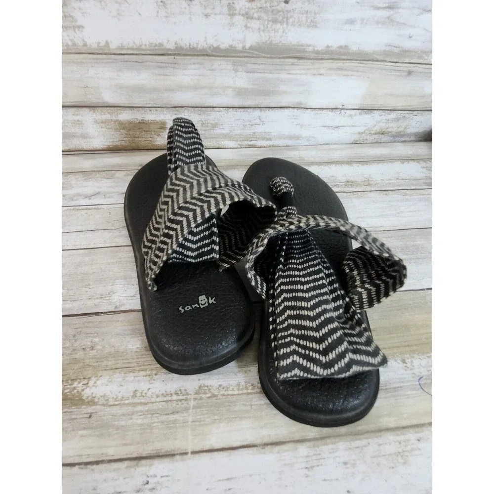Sanuk‎ Yoga Sling 2 Sandals Womens 8 Black White Chevron Print Yoga Mat Comfort